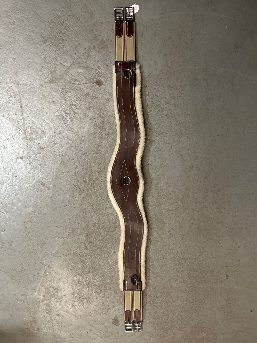 Santa Cruz Sheepskin Leather Girth 52