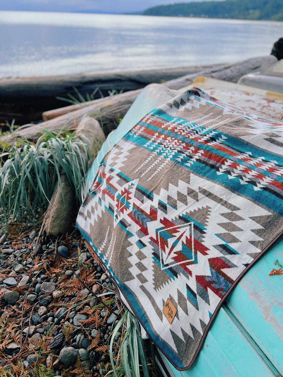 Wylde Brigade - Cuenca Aztec Reversible Blanket: Queen-Wylde Brigade-Evolution Equestrian Co.