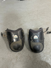 Load image into Gallery viewer, Veredus Open Front Boots Medium
