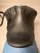 Load image into Gallery viewer, 17.5&quot; Childeric DGP PEA Dressage Saddle
