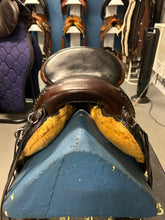 Load image into Gallery viewer, 15.5&quot; Synergist Endurance Saddle
