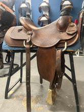 Load image into Gallery viewer, 15&quot; Andy Knight Roper Saddle
