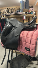 Load image into Gallery viewer, 17.5&quot; Custom Saddlery Wolfgang Gemini R Dressage Saddle
