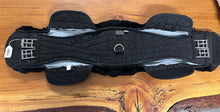 Load image into Gallery viewer, Waldhausen Lambskin Girth 30&quot;
