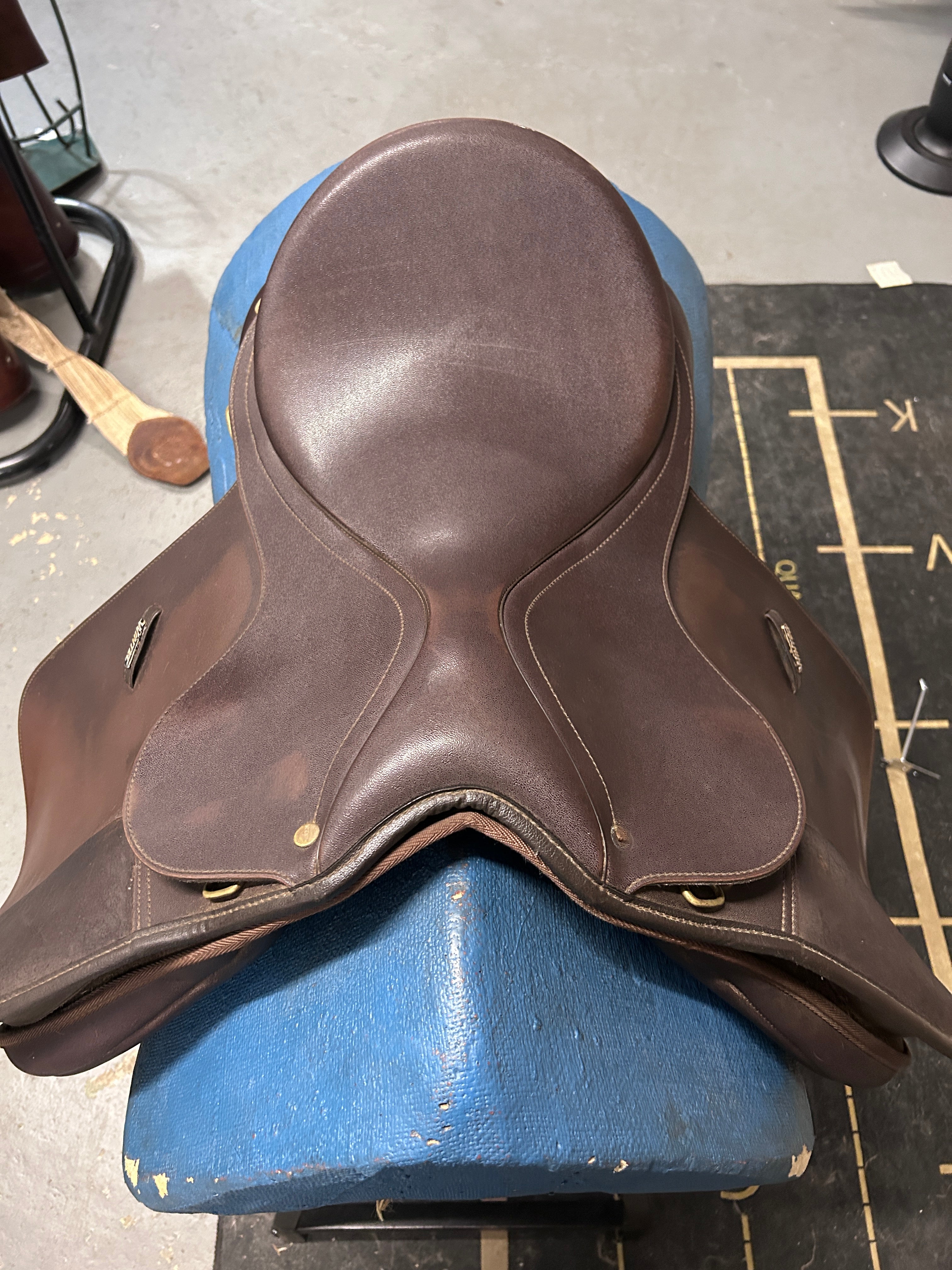 16" Wintec Wide All Purpose English Saddle