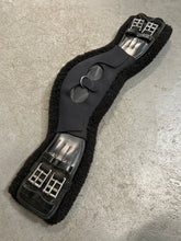 Load image into Gallery viewer, Total Saddle Fit Shoulder Fit Relief Dressage Girth 24&quot;

