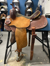 Load image into Gallery viewer, 14&quot; Frontier Barrel Saddle
