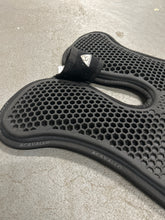 Load image into Gallery viewer, Acavallo Memory Foam Gel Half Pad with Front Riser-English Saddle Pad-Consignment-Evolution Equestrian Co.
