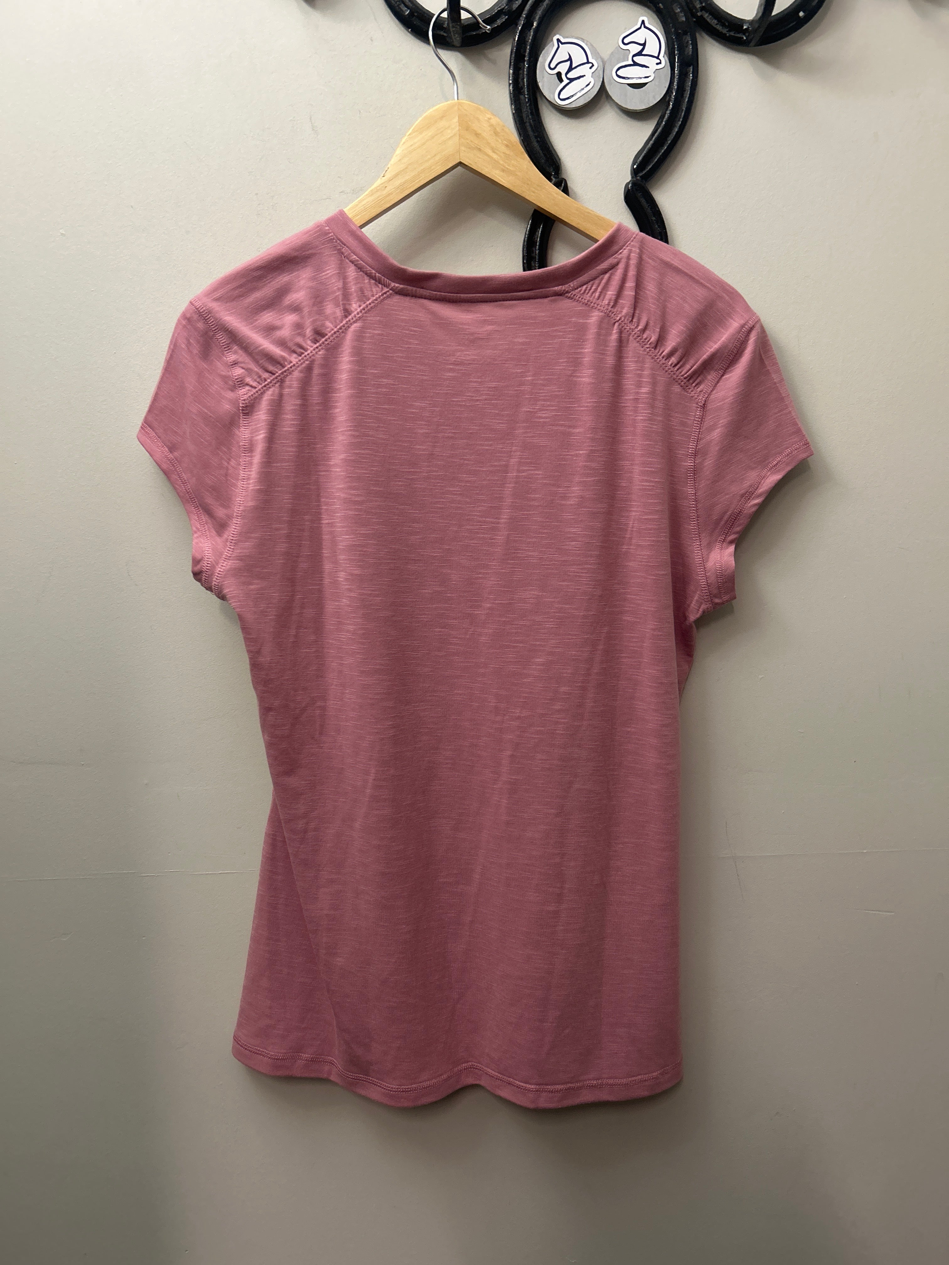 Aerion Pink V-Neck Shirt XLarge-Riding Shirts-Consignment-Evolution Equestrian Co.