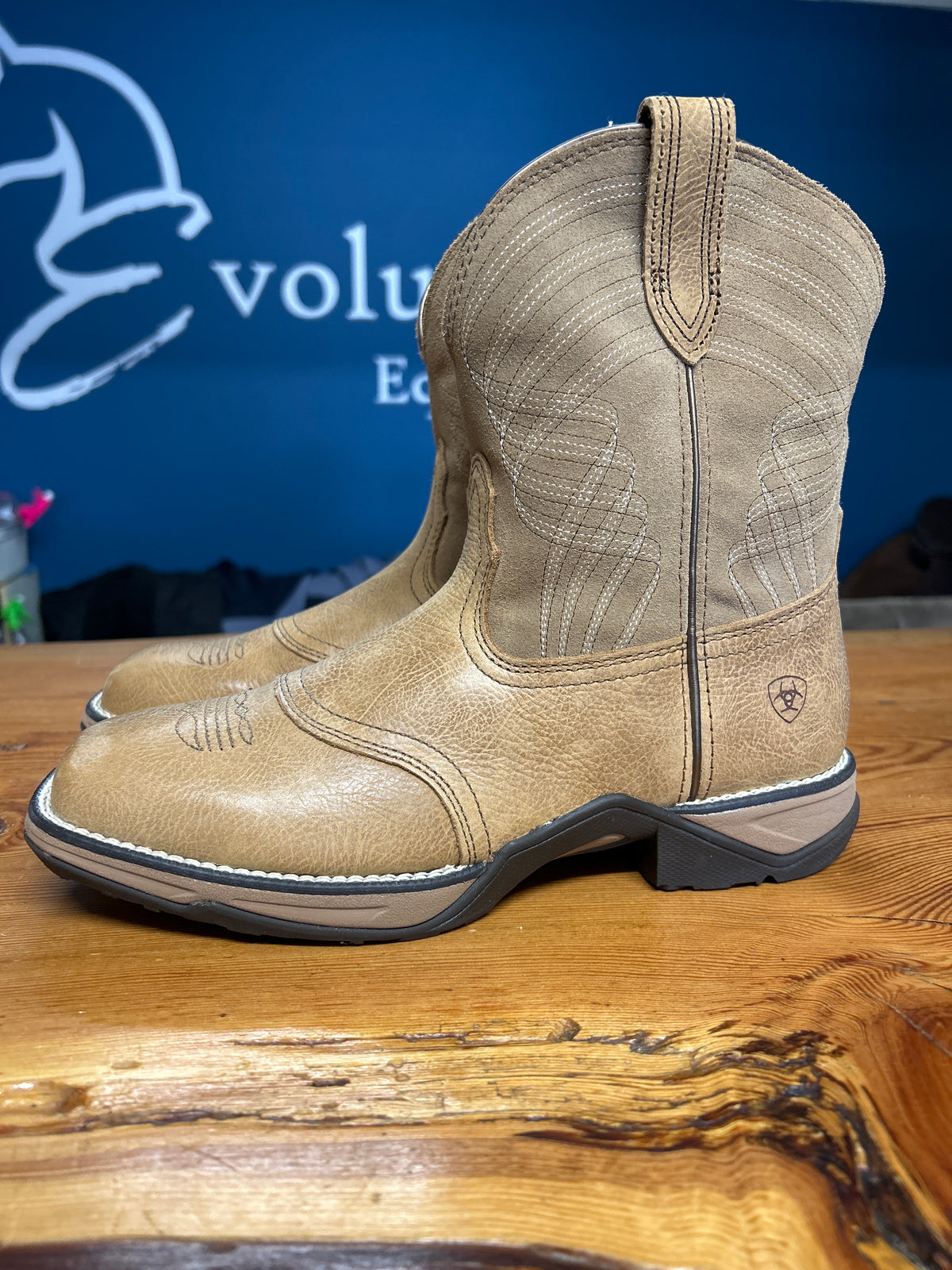 Ariat Anthem Shortie Western Boot 9-Cowboy Boots-Consignment-Evolution Equestrian Co.