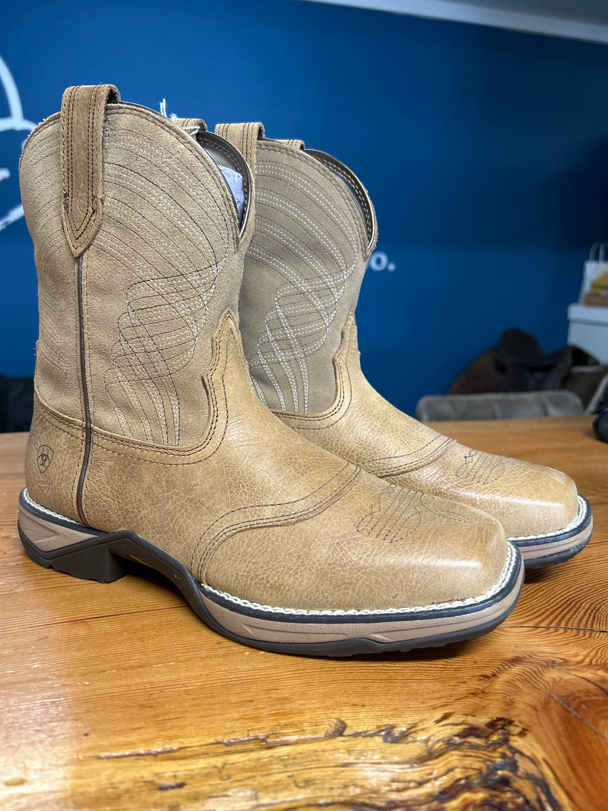 Ariat Anthem Shortie Western Boot 9-Cowboy Boots-Consignment-Evolution Equestrian Co.