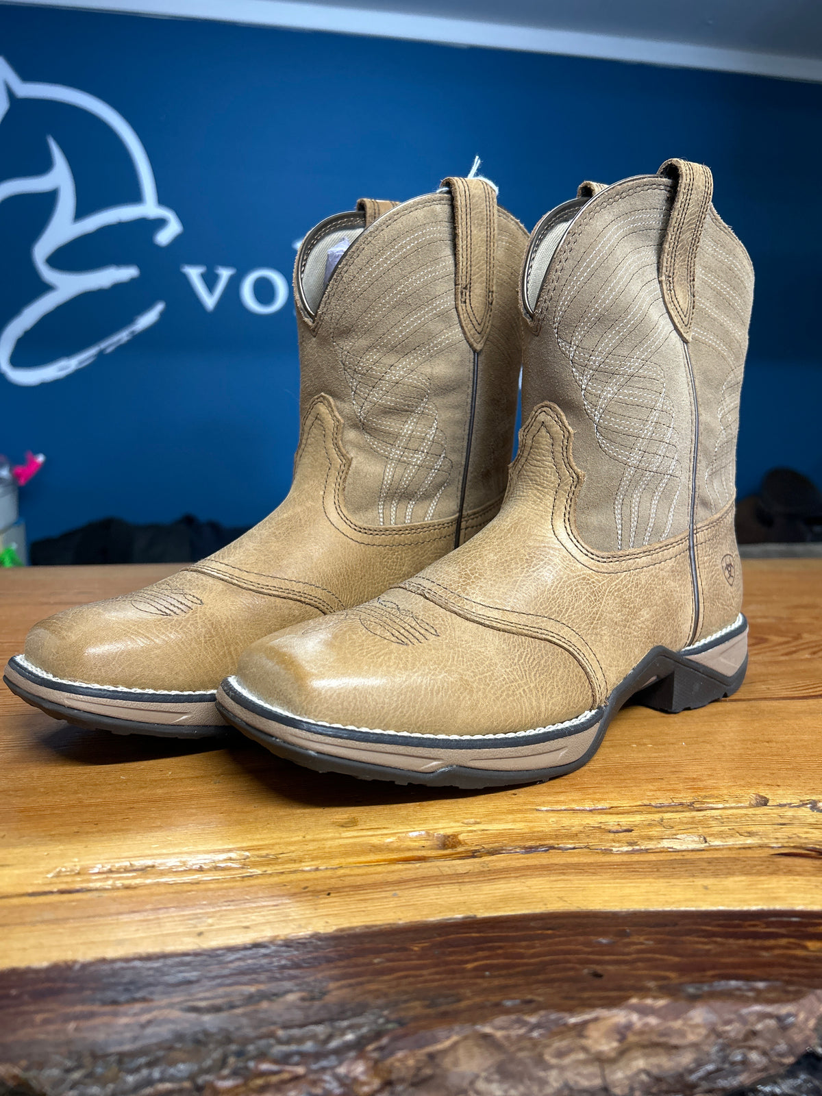 Ariat Anthem Shortie Western Boot 9-Cowboy Boots-Consignment-Evolution Equestrian Co.