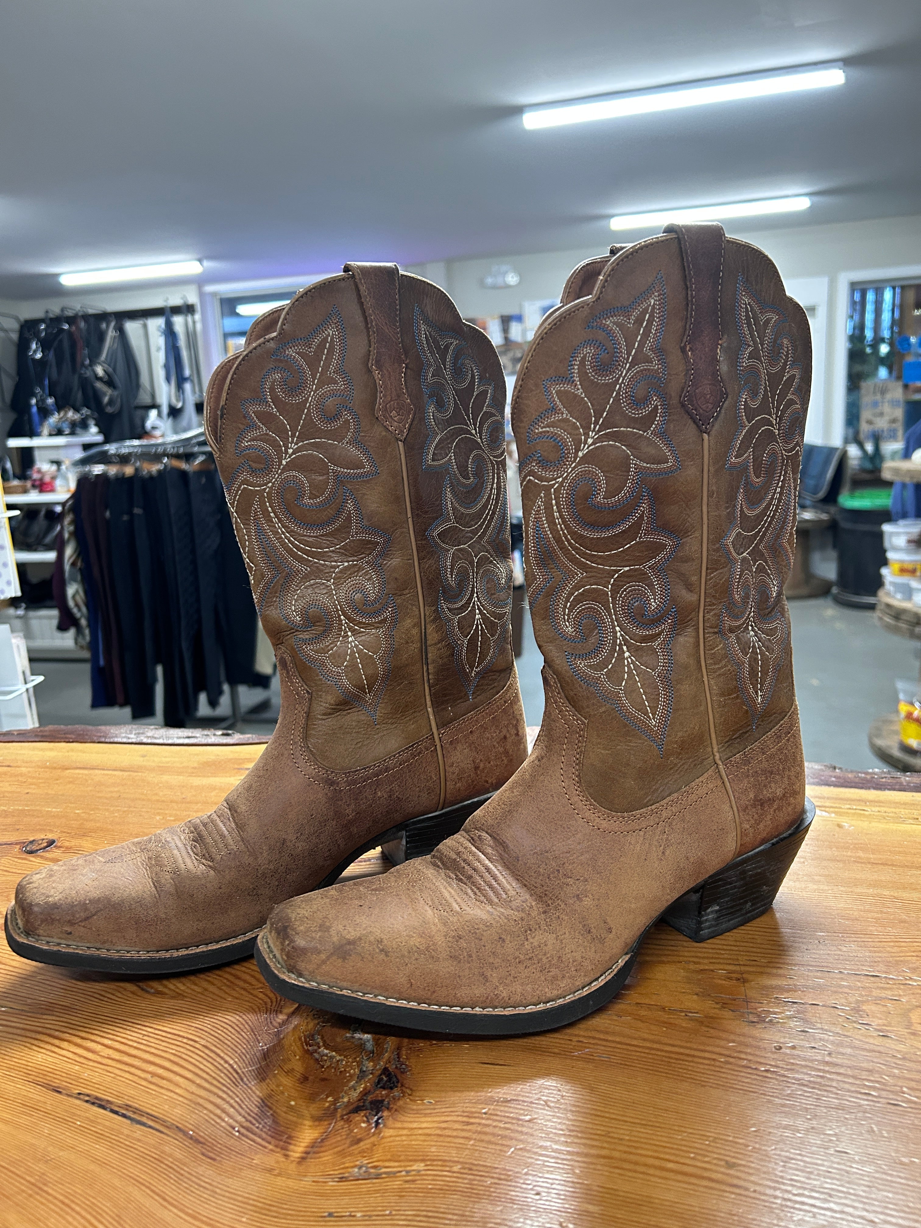 Ariat Square Toe Cowboy Boots 9C-Cowboy Boots-Consignment-Evolution Equestrian Co.