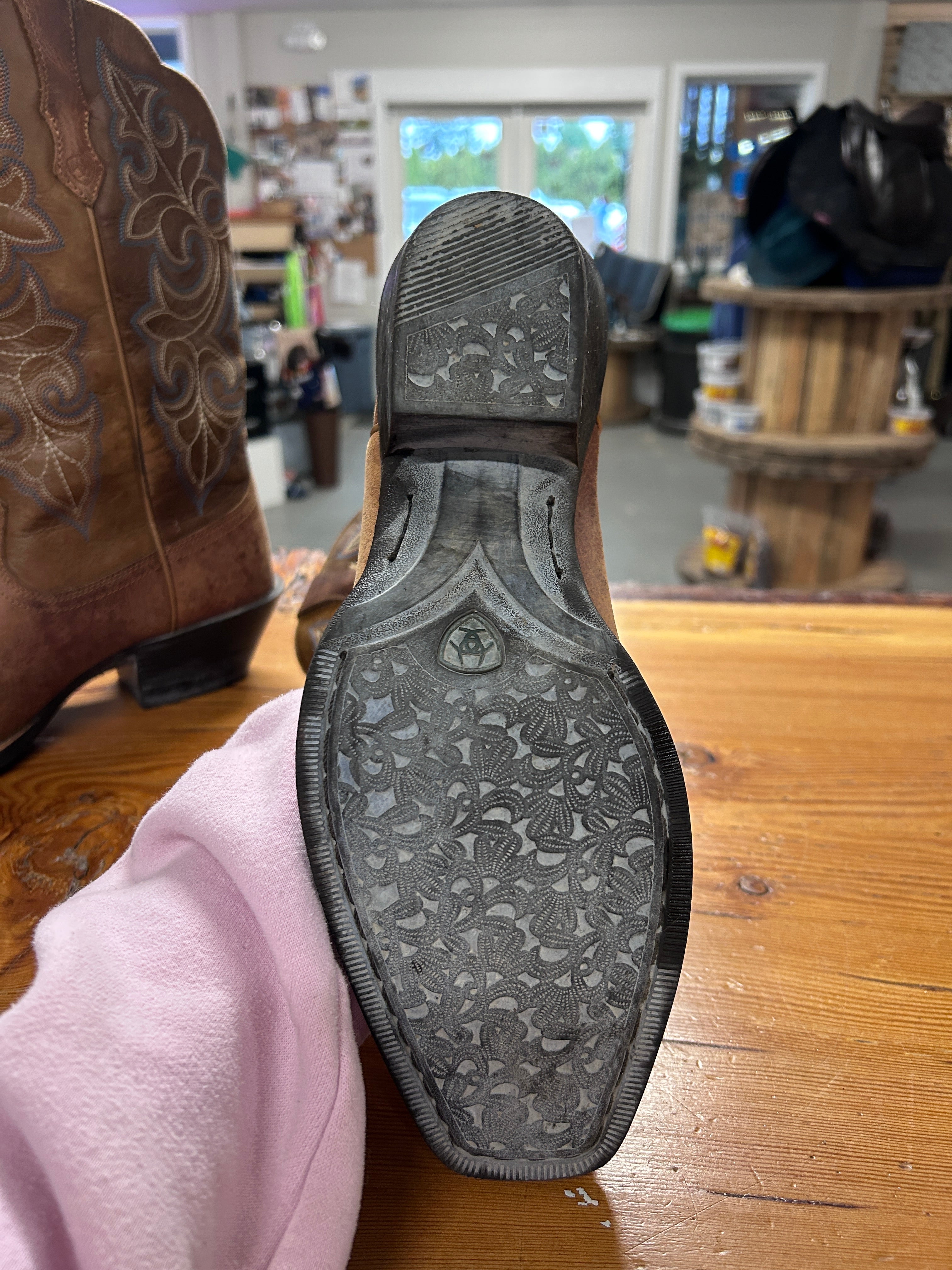 Ariat Square Toe Cowboy Boots 9C-Cowboy Boots-Consignment-Evolution Equestrian Co.