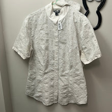 Load image into Gallery viewer, Arista Grey Floral Short Sleeve Shirt Medium-Breeches-Consignment-Evolution Equestrian Co.
