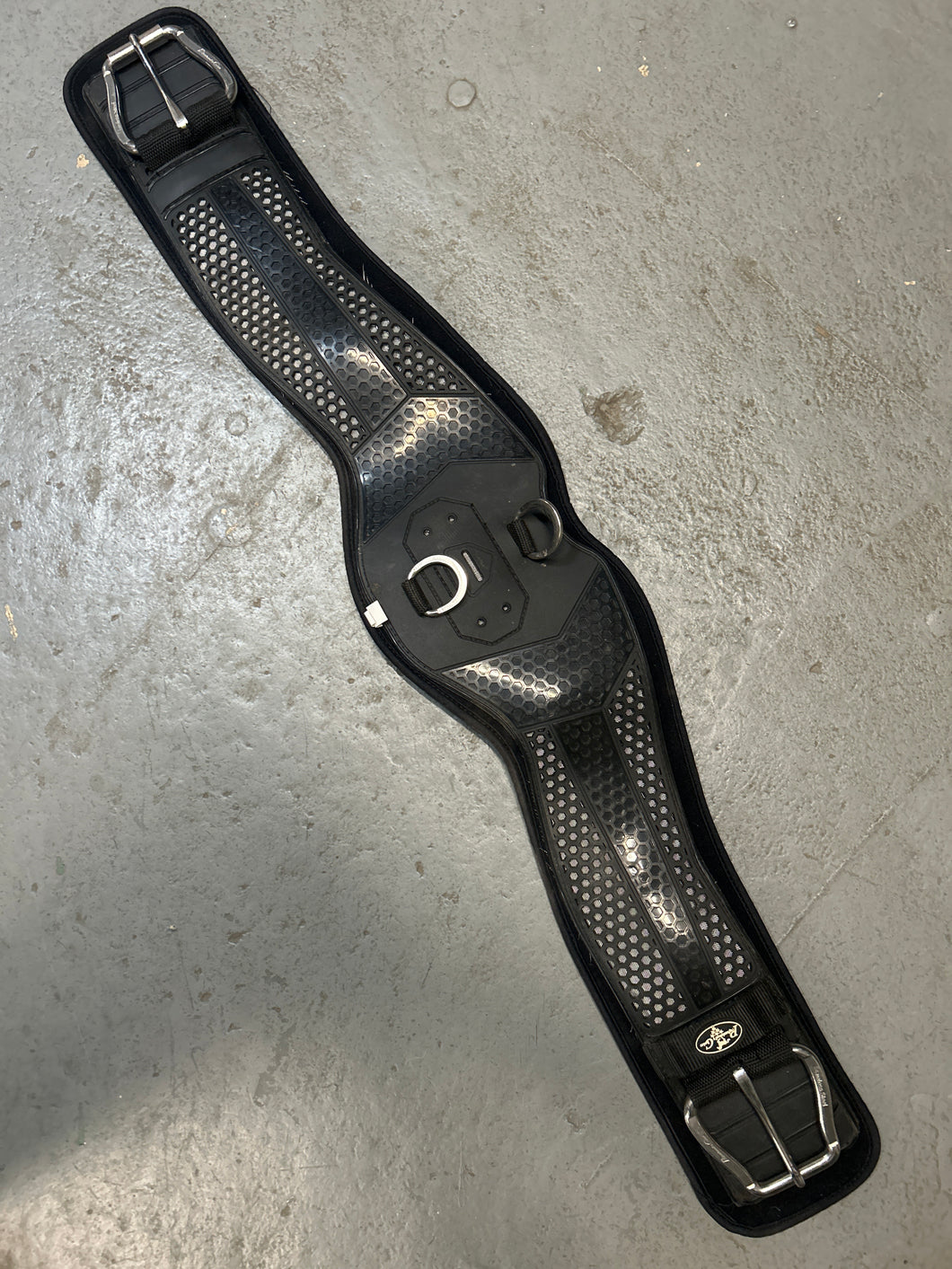 Professional's Choice Contoured VenTech Cinch 36