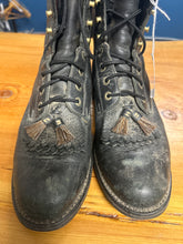 Load image into Gallery viewer, Ariat Western Paddock Boots 7.5
