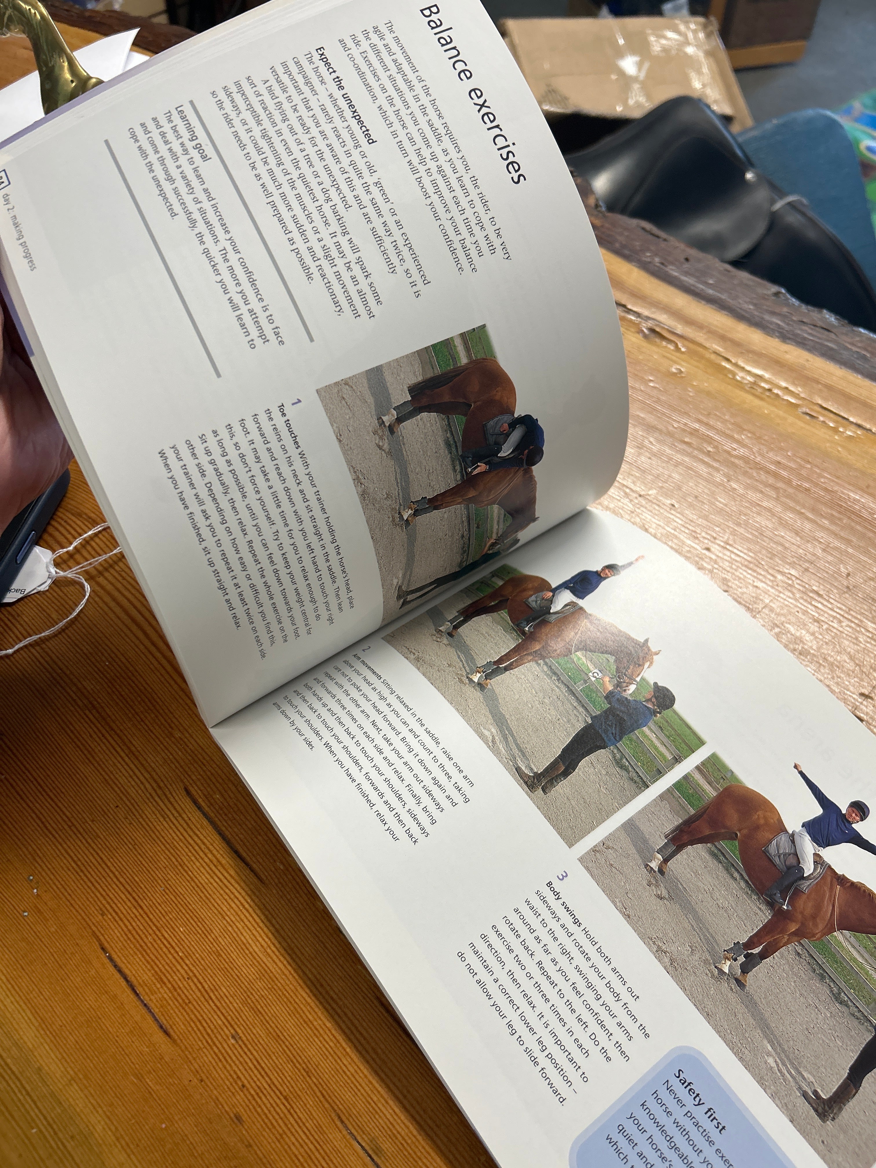 Horseback Riding in a Weekend by Jane Holderness-Roddam