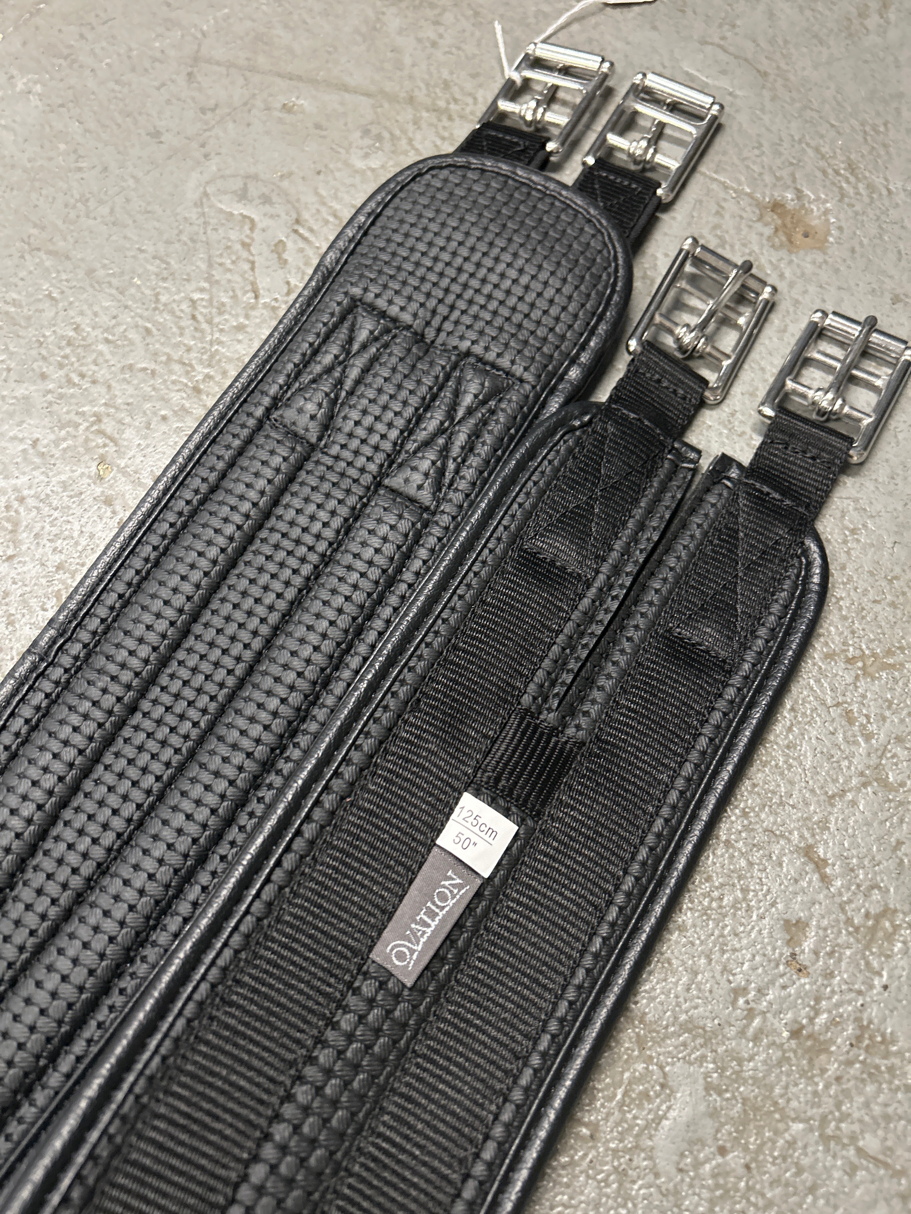 Ovation Airflow Black Girth 50"