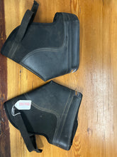Load image into Gallery viewer, Shires Westropp Hock Boots
