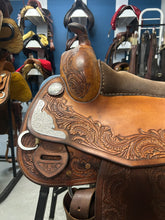 Load image into Gallery viewer, Bob_Western_saddle
