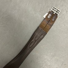 Load image into Gallery viewer, English Leather Girth 46&quot;
