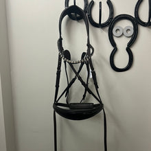 Load image into Gallery viewer, FR Equestrian Bitless Multi-Bridle
