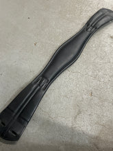 Load image into Gallery viewer, BR Leather Dressage Girth 28&quot;
