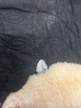 Load image into Gallery viewer, Christ Lammfelle Sheepskin Lined Numnah-English Saddle Pad-Consignment-Evolution Equestrian Co.
