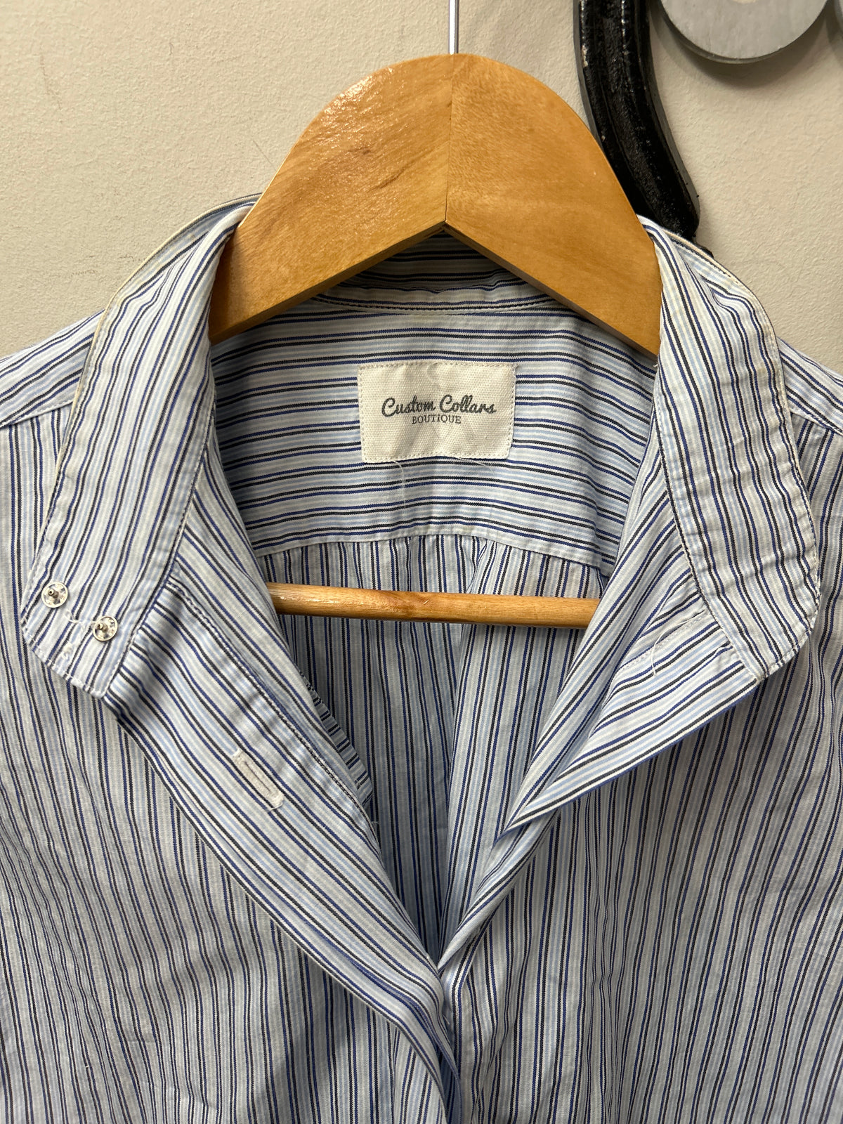 Custom Collar Boutique Sleeveless Show Shirt