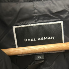 Load image into Gallery viewer, Noel Asmar Long Black Quilted Vest XSmall
