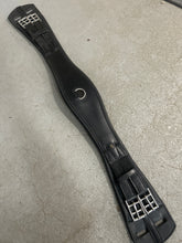 Load image into Gallery viewer, BR Leather Dressage Girth 28&quot;
