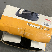 Load image into Gallery viewer, Easyboot Epic Hoof Boot Pair - Size 5
