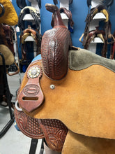 Load image into Gallery viewer, 14&quot; Frontier Barrel Saddle
