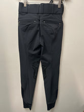 Load image into Gallery viewer, Derby Silicone Knee Patch Black 20-Breeches-Consignment-Evolution Equestrian Co.
