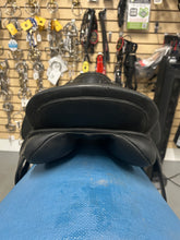 Load image into Gallery viewer, 16.5&quot; Val du Bois Versailles Dressage Saddle
