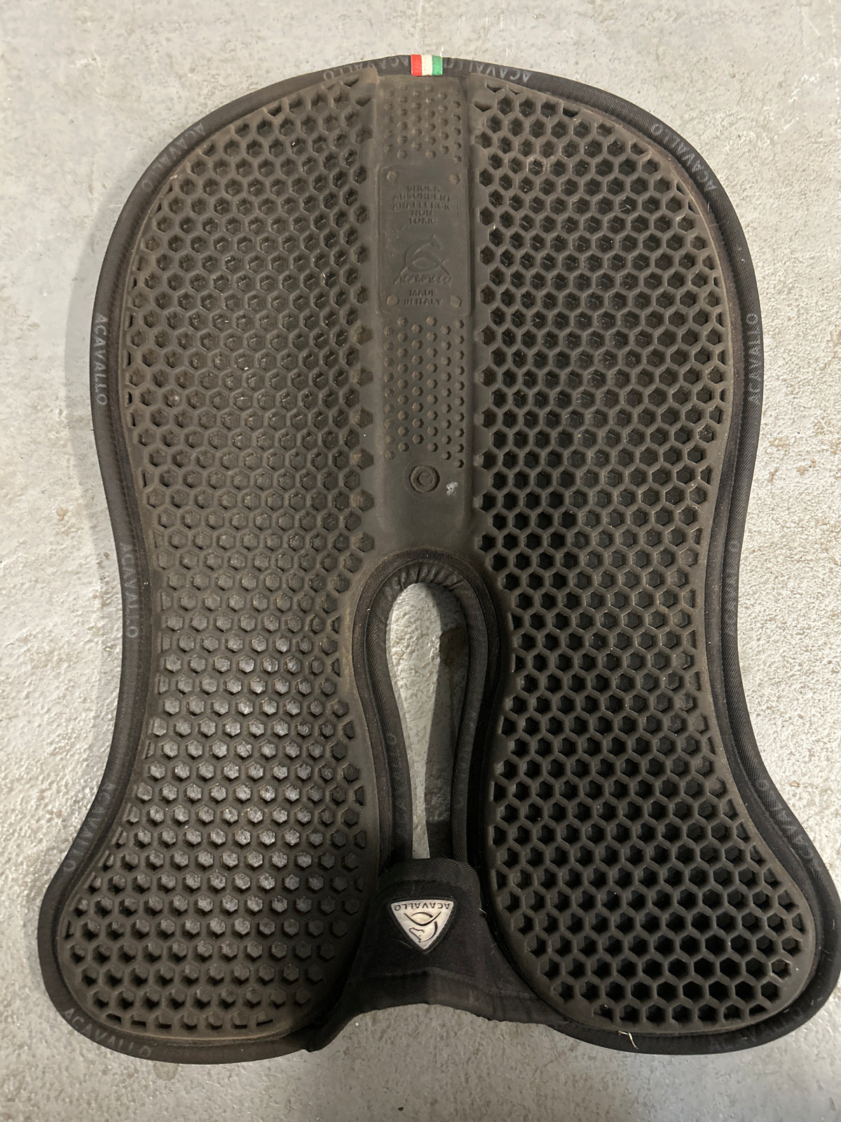Acavallo Hexagon Gel Memory Foam Half Pad
