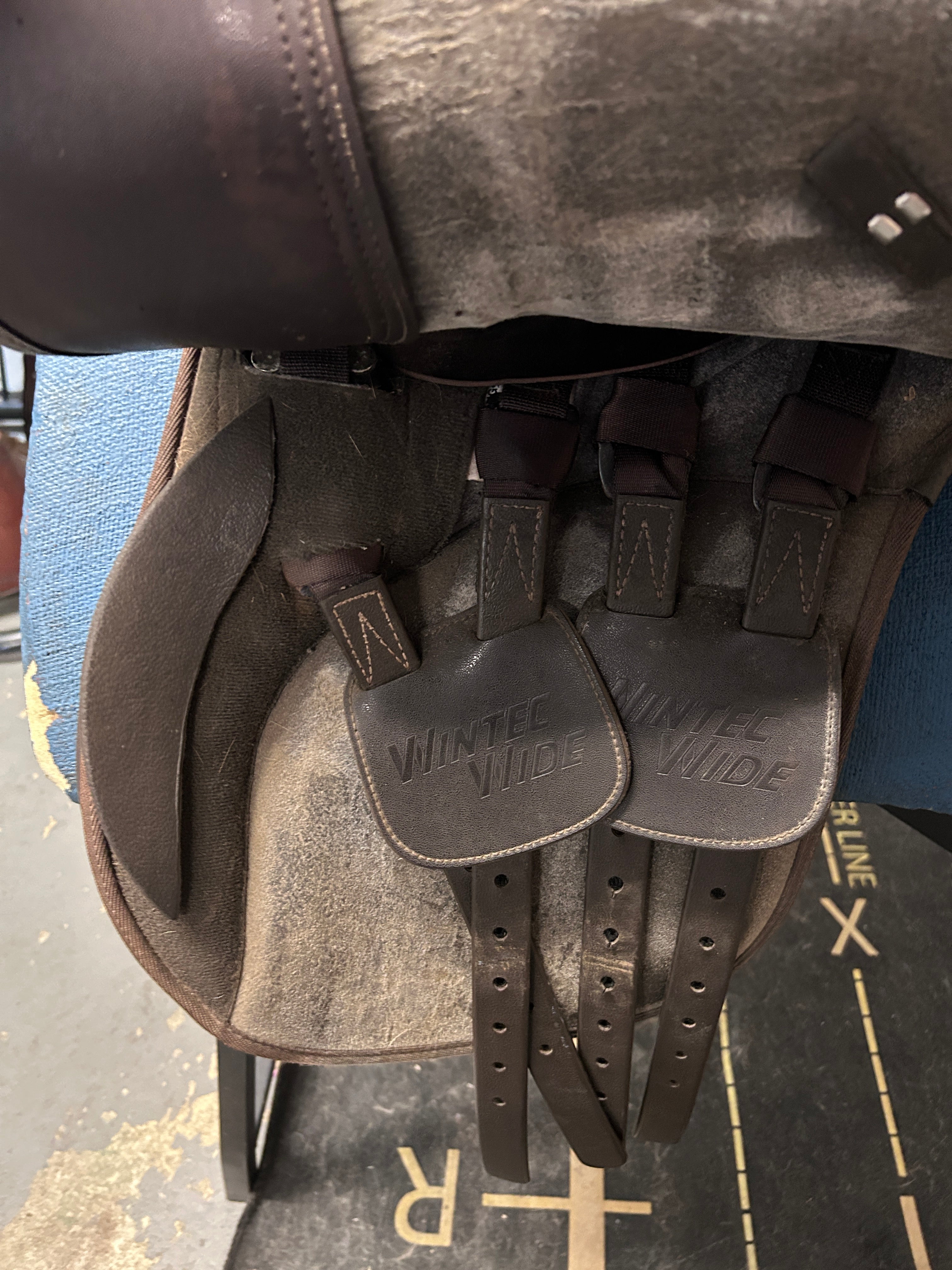 16" Wintec Wide All Purpose English Saddle