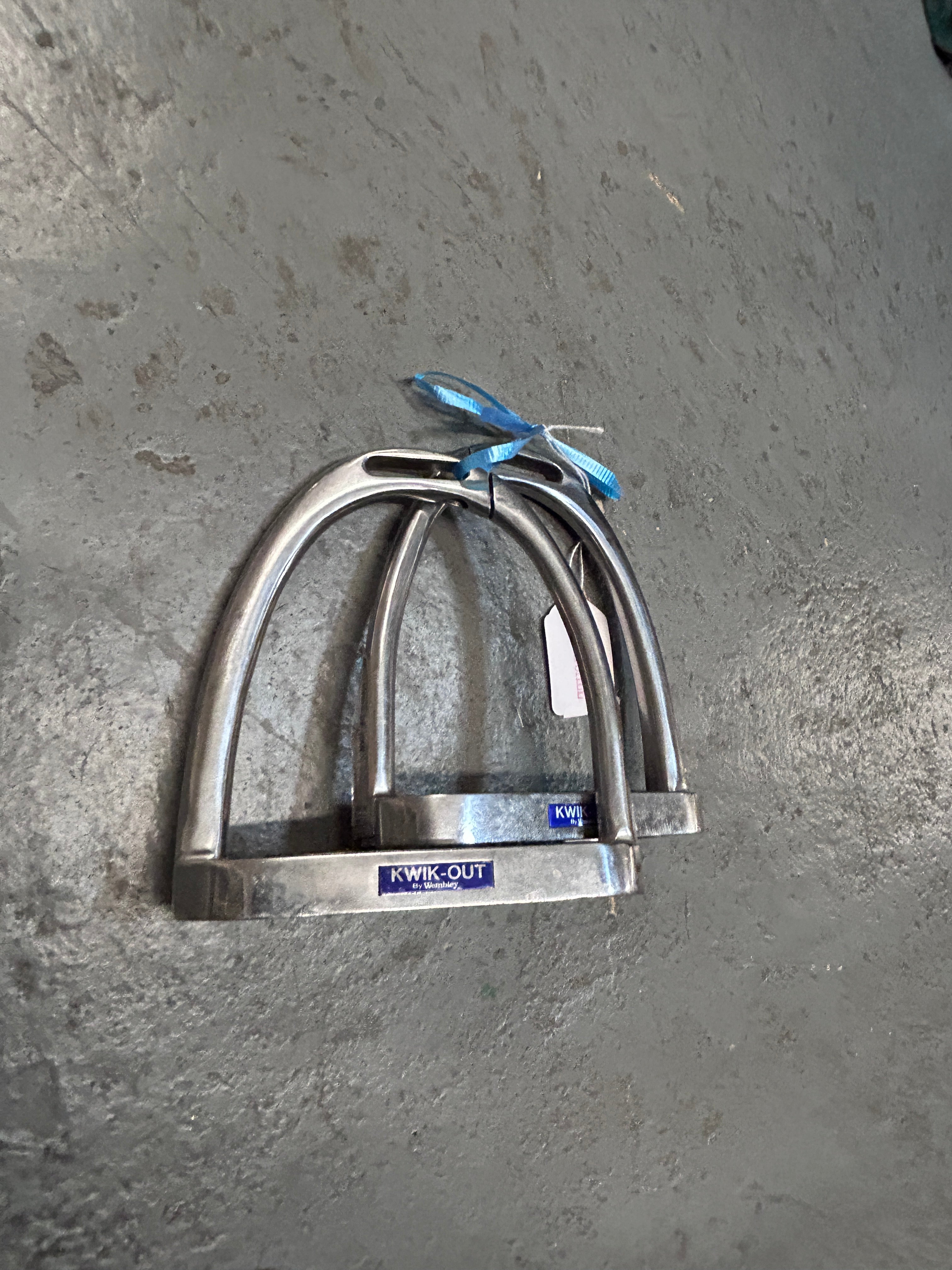 KwikOut English Safety Stirrups