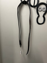 Load image into Gallery viewer, English Stirrup Leathers 54&quot;
