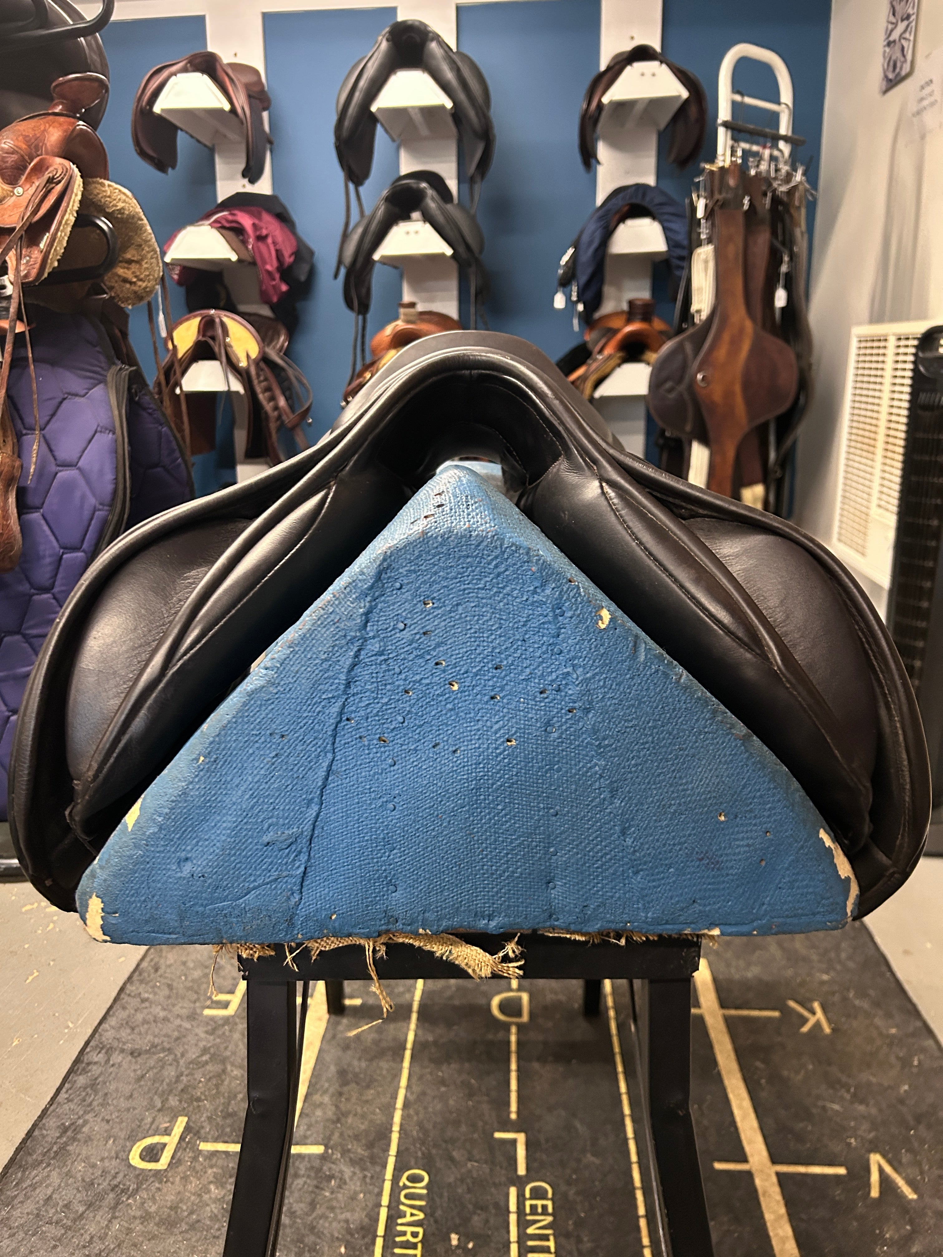 17.5" NSC Cordelia Jump Saddle