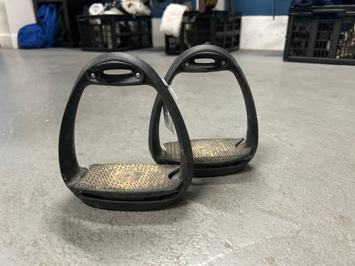 Ecole Pro Composite Stirrups-English Stirrups-Consignment-Evolution Equestrian Co.