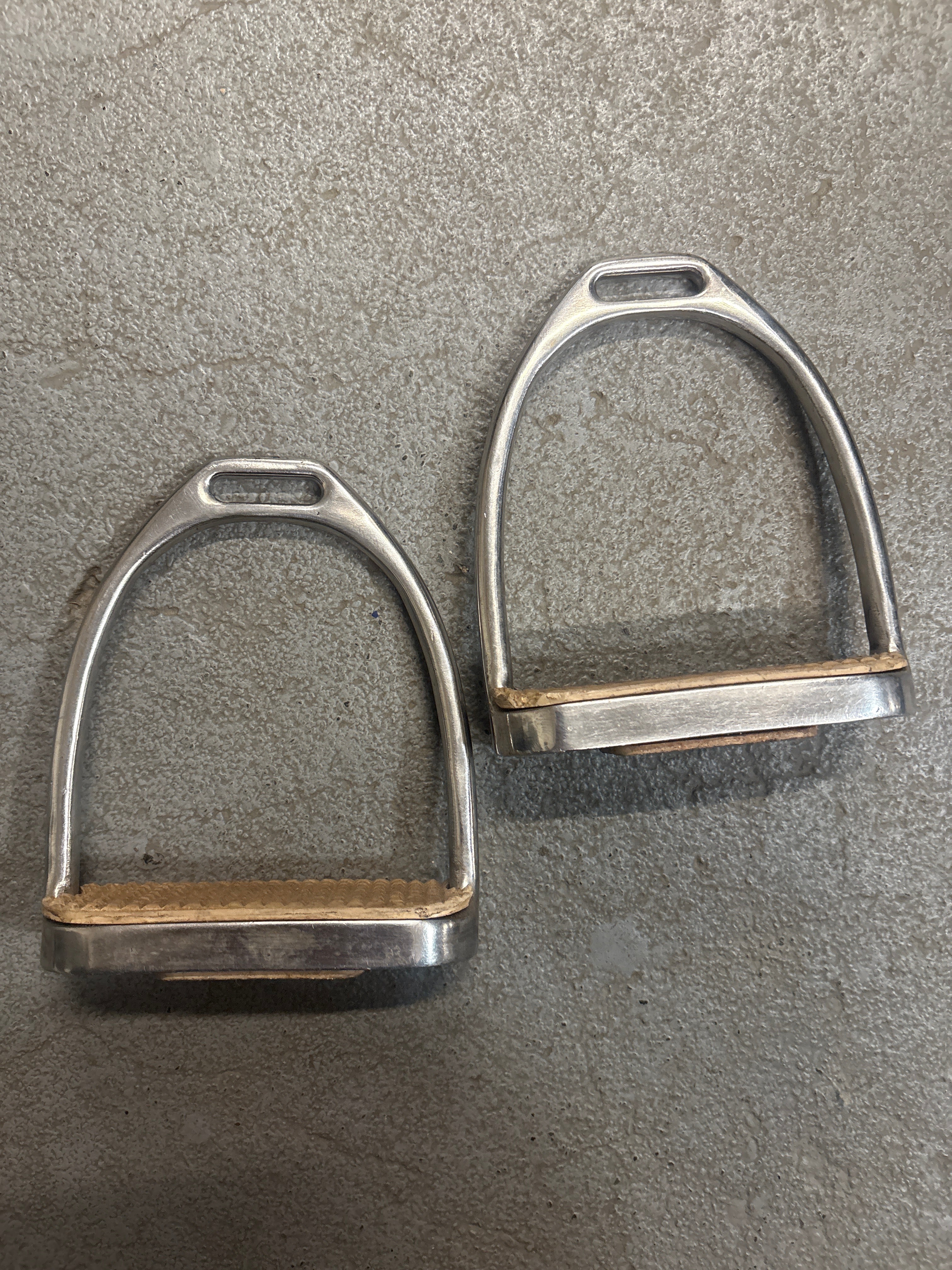 English Fillis Stirrup Irons 4.5"-Stirrups-Consignment-Evolution Equestrian Co.
