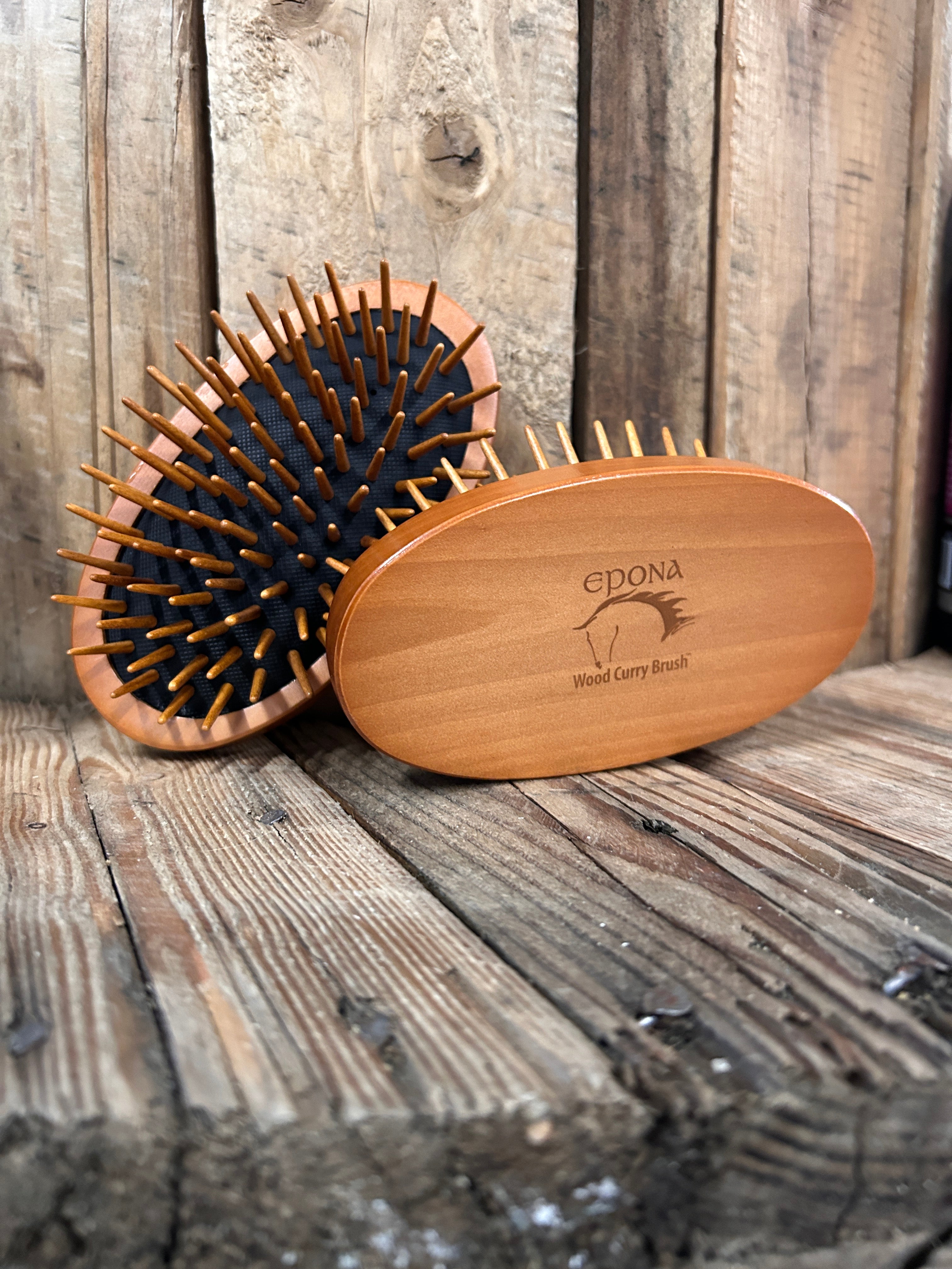 Epona Wood Love Curry-Horse Grooming-Canadian Centurion Supply-Evolution Equestrian Co.