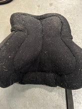 Load image into Gallery viewer, Exselle Black Pony Half Pad-English Saddle Pad-Consignment-Evolution Equestrian Co.
