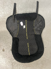 Load image into Gallery viewer, Maxim Sheepskin Black Half Pad
