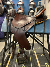 Load image into Gallery viewer, 15.5&quot; Synergist Endurance Saddle
