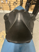 Load image into Gallery viewer, 16.5&quot; Val du Bois Versailles Dressage Saddle
