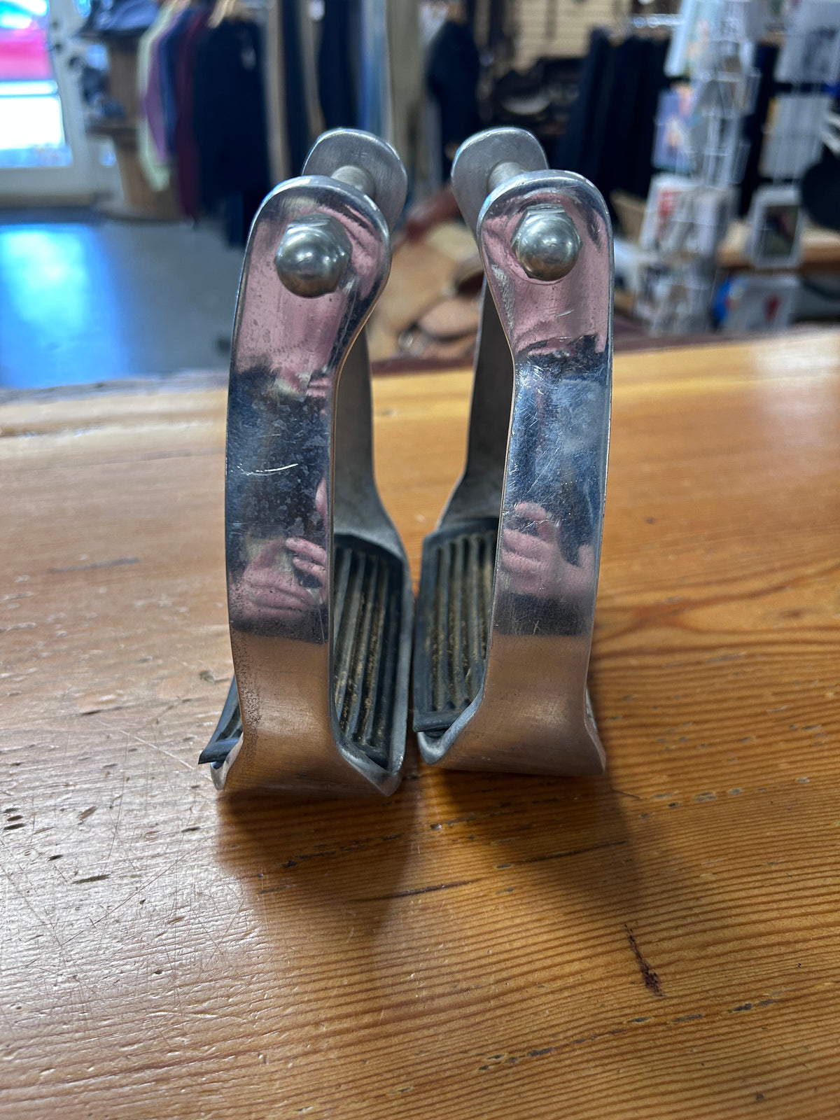 Aluminum Western Stirrups with Rubber Tread