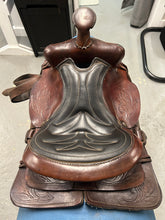 Load image into Gallery viewer, 12.5&quot; Vintage Kid&#39;s Western Saddle
